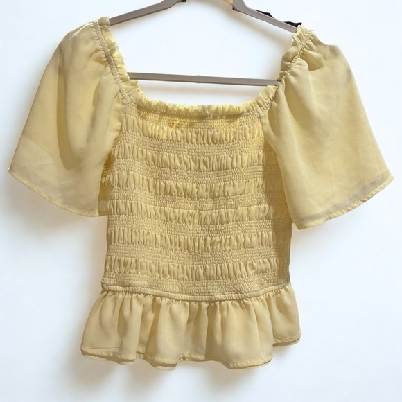 Heatherly Woman's Gale Yellow Smocked Cropped Blouse Short Sleeve Size Small - Picture 4 of 7